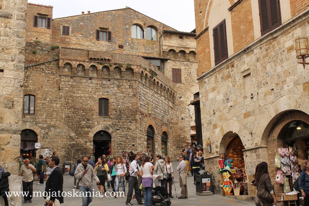 tlum San Gimignano